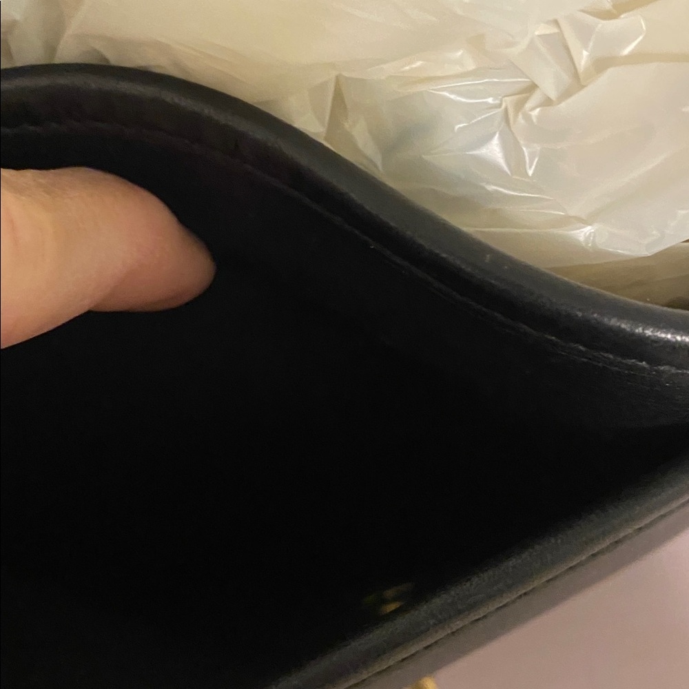 Coach Classic Black Leather Willis Handbag. Good condition. No original strap - Picture 7 of 11